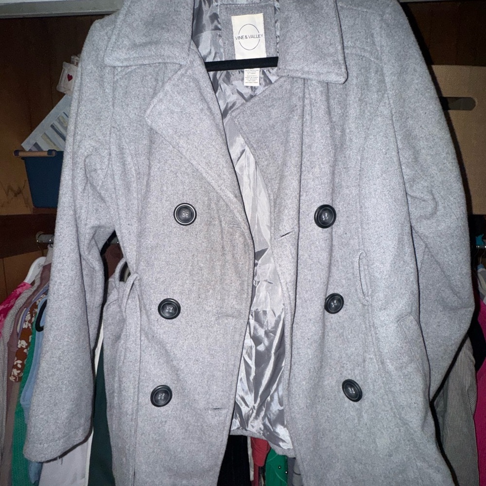 Elegant Women's Gray Pea Coat